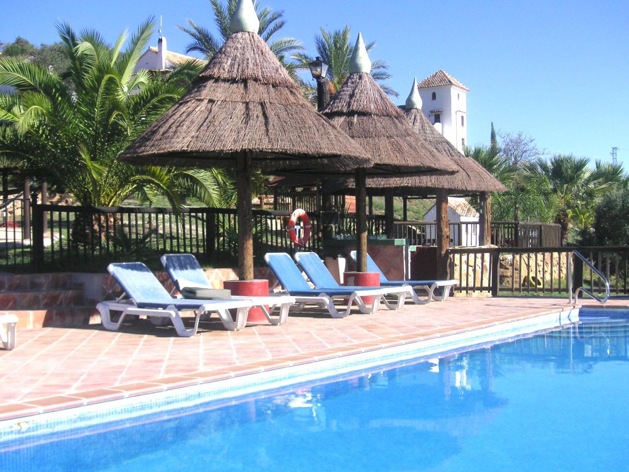 Rural Cottage, With Pool & Optional Private 6 Guests Jacuzzi Tolox Luaran gambar