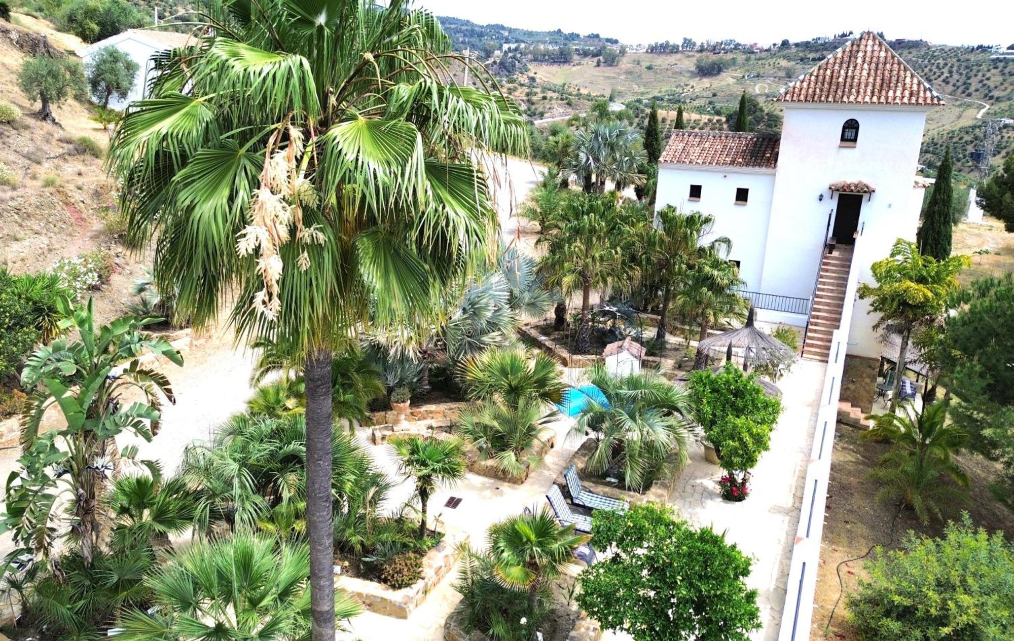 Rural Cottage, With Pool & Optional Private 6 Guests Jacuzzi Tolox Luaran gambar