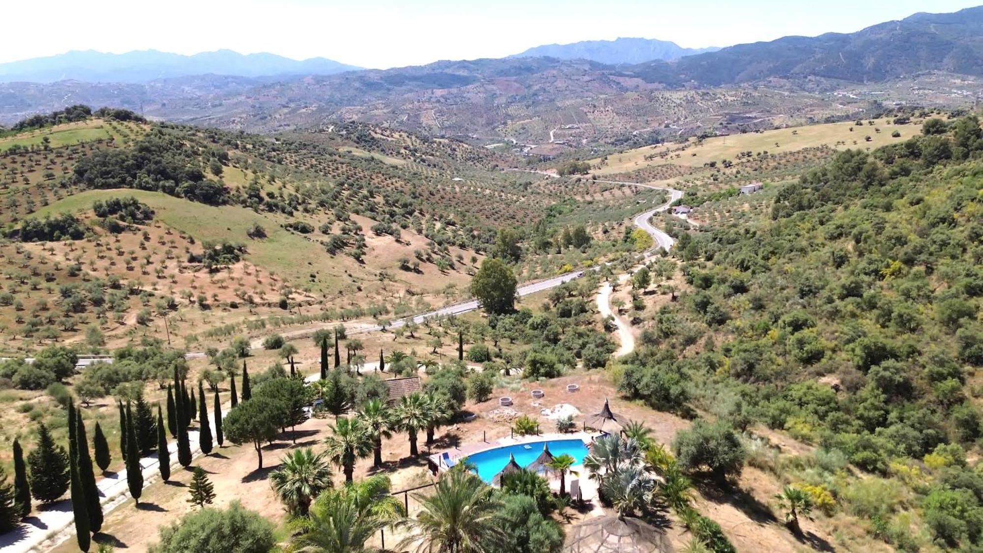 Rural Cottage, With Pool & Optional Private 6 Guests Jacuzzi Tolox Luaran gambar