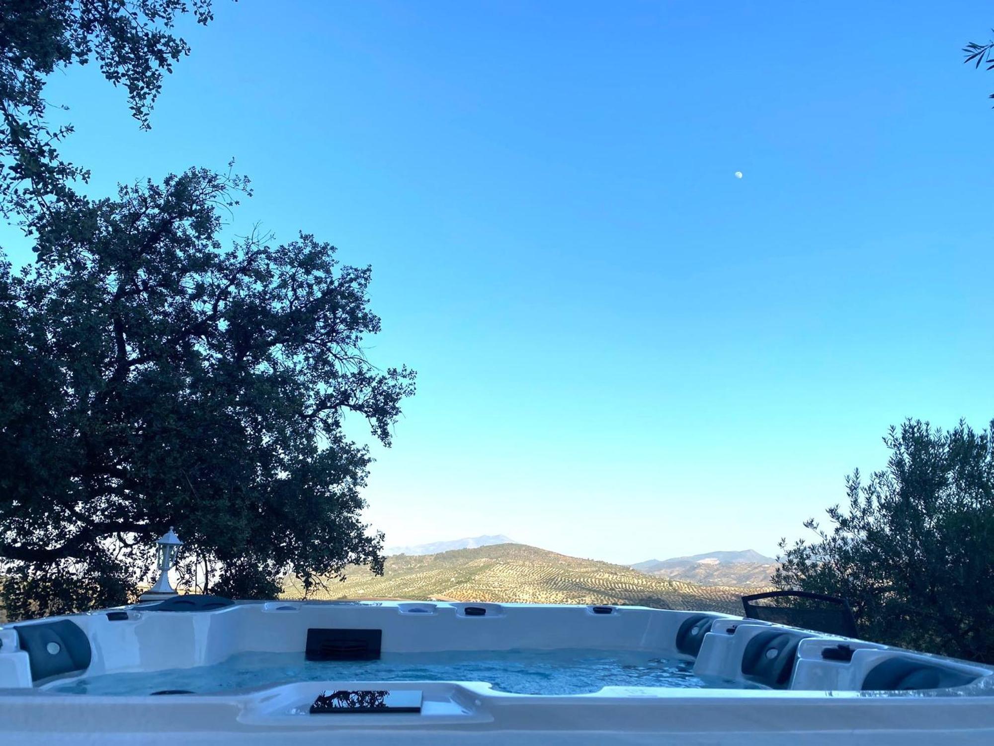 Rural Cottage, With Pool & Optional Private 6 Guests Jacuzzi Tolox Luaran gambar